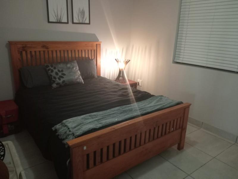 To Let 2 Bedroom Property for Rent in Island View Western Cape